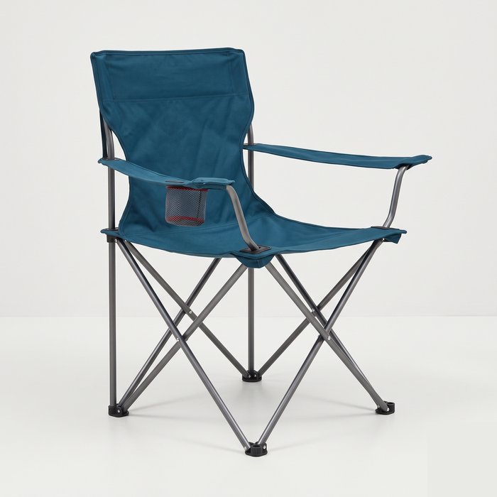 Cadeira dobrável de camping em tecido, com estrutura tubular e porta-copo